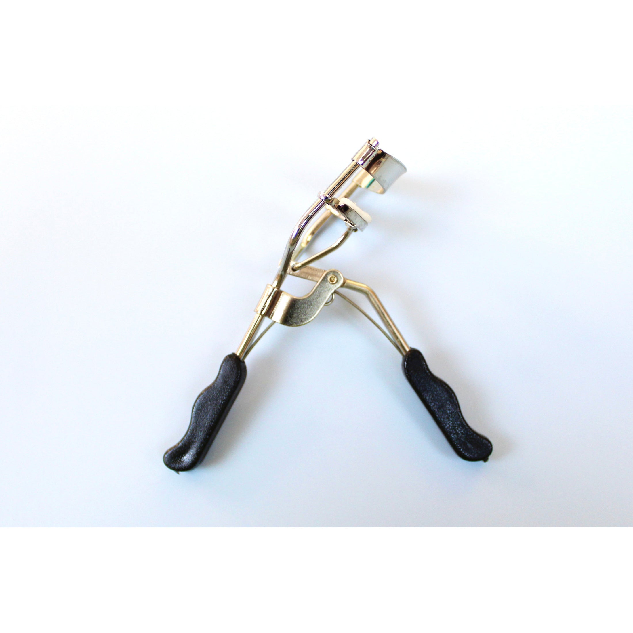 EYELASH CURLER
