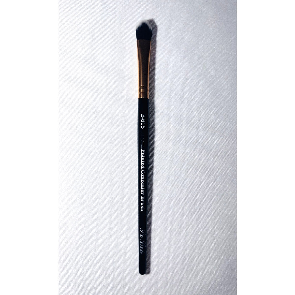 Pointed Concealer Brush