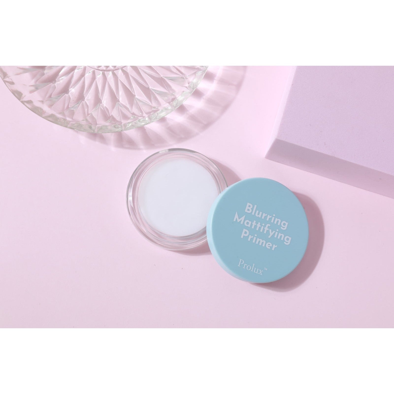 BLURRING MATTIFYING PRIMER | milk mattifying primer