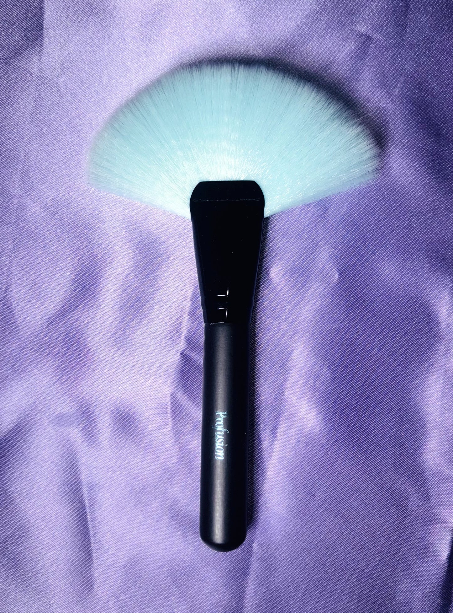 Powder Fan Brush