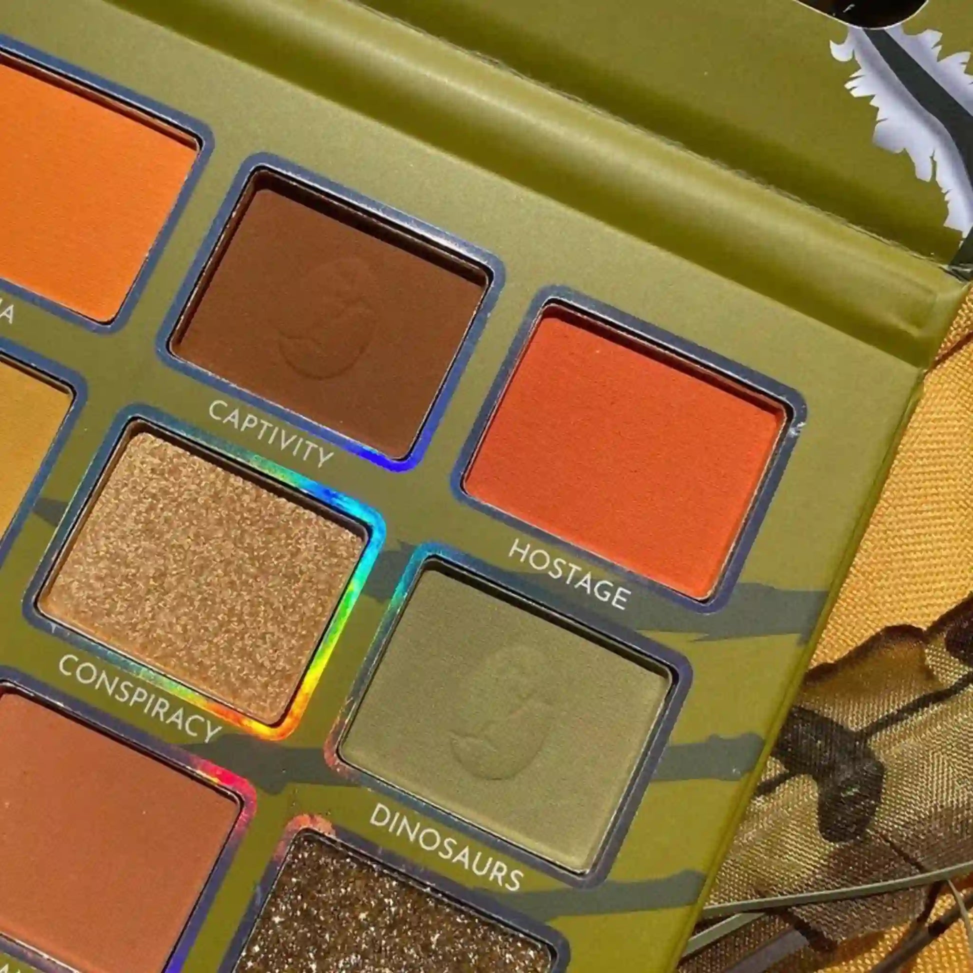 Predator Neutral Eyeshadow Palette, best neutral eyeshadow palette​, matte eyeshadow palette, eyeshadow palette sparkly, shimmer eyeshadow palette, modern eyeshadow palette