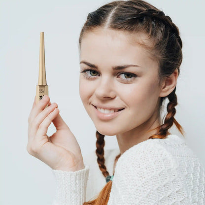 Gold and Silver Eyeliner
