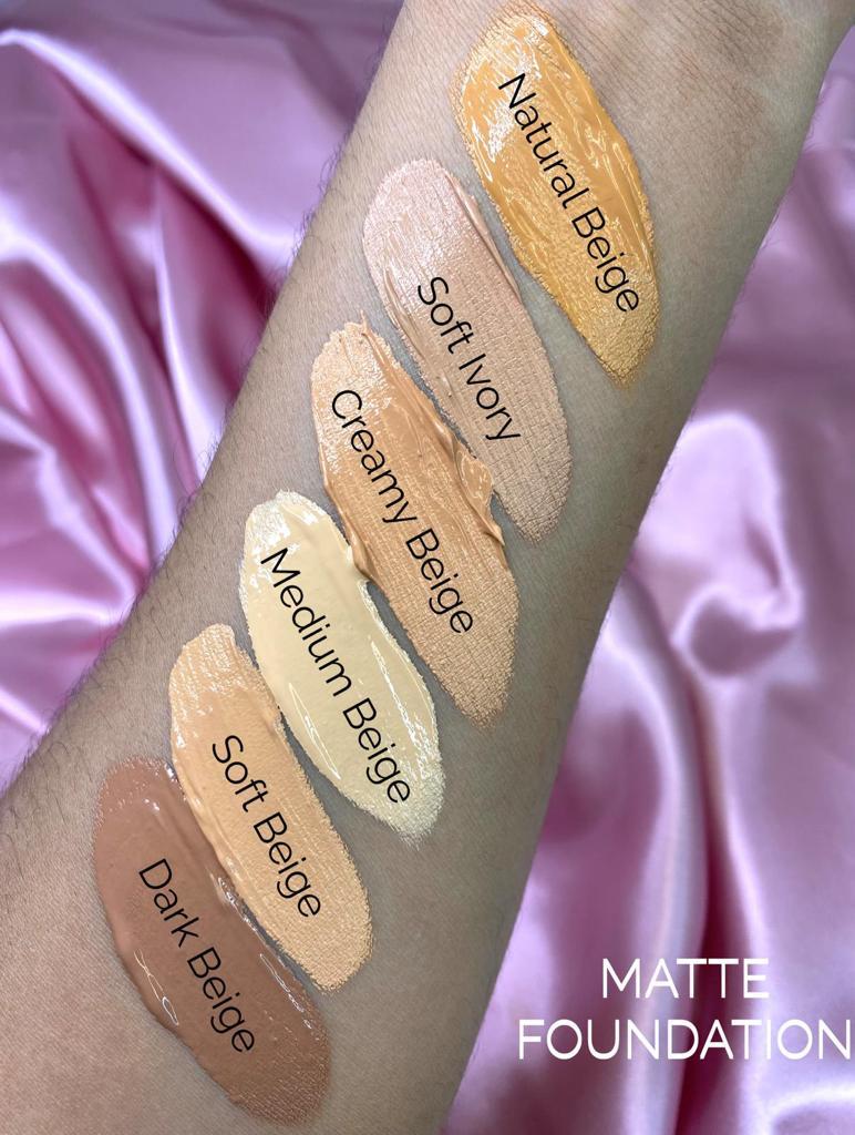 Base de maquillaje matificante ligera