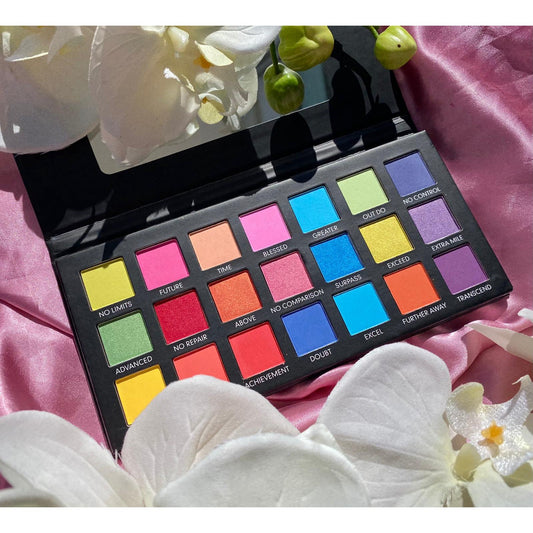 Prolux Beyond Bundle, makeup set, bundle of makeup, eyeshadow palette and brush set