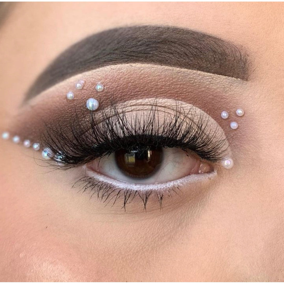 Pink wonderland eyeshadow palette