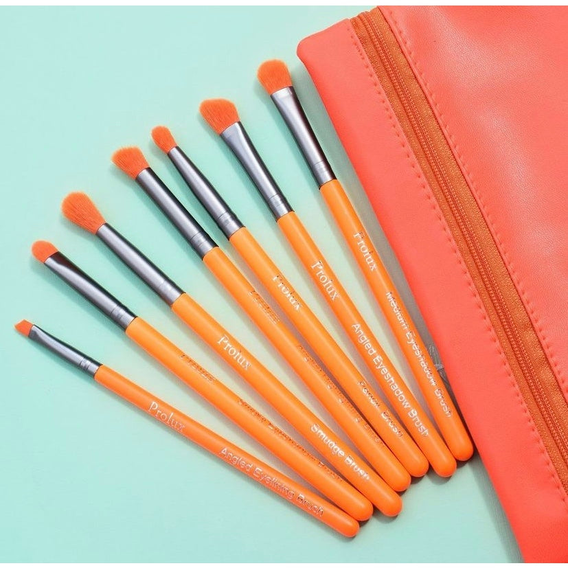 Prolux Bold Girl Bundle, eyeshadow and brush set, eyeshadow palette and brush set
